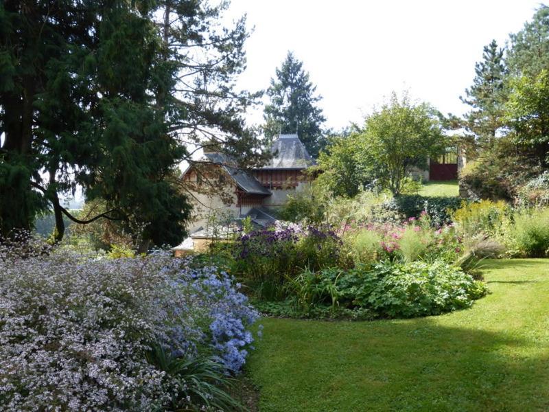 Le Manoir Sur La Roche, 74, Impasse Du Manoir, 71520 Navour Sur Grosne D121 Panzió Clermain Kültér fotó